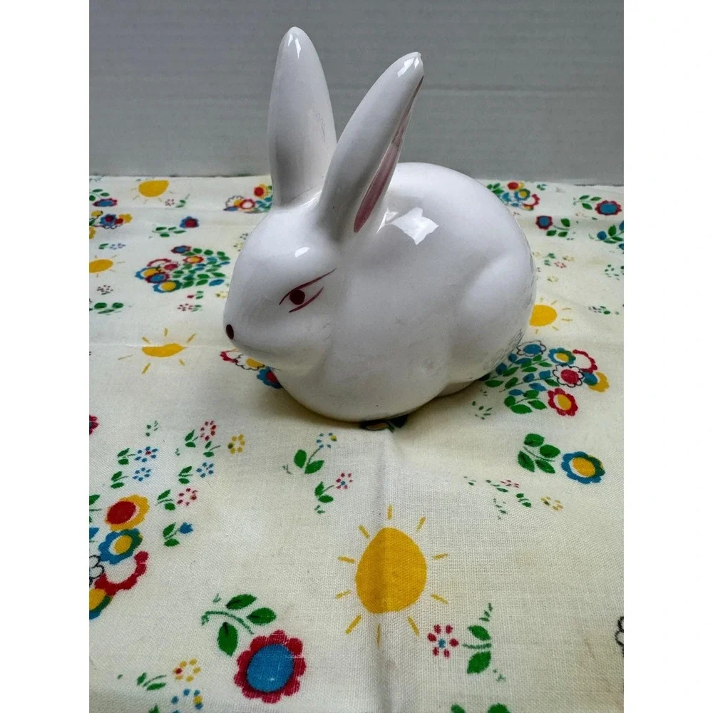 VTG White Ceramic Rabbit Figurine Cotton Tail Bunny Cotton Ball Dispenser Easter